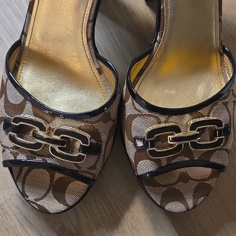 Coach Heels Sz 10 JUSTEEN Style Q369 **NEW** - Picture 2 of 14
